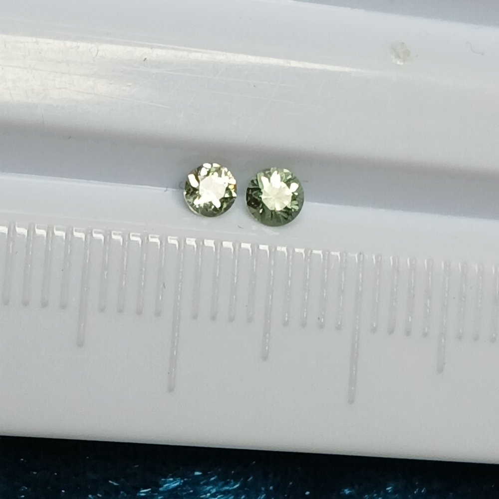 Elegant Green Spinel #20 3mm Round